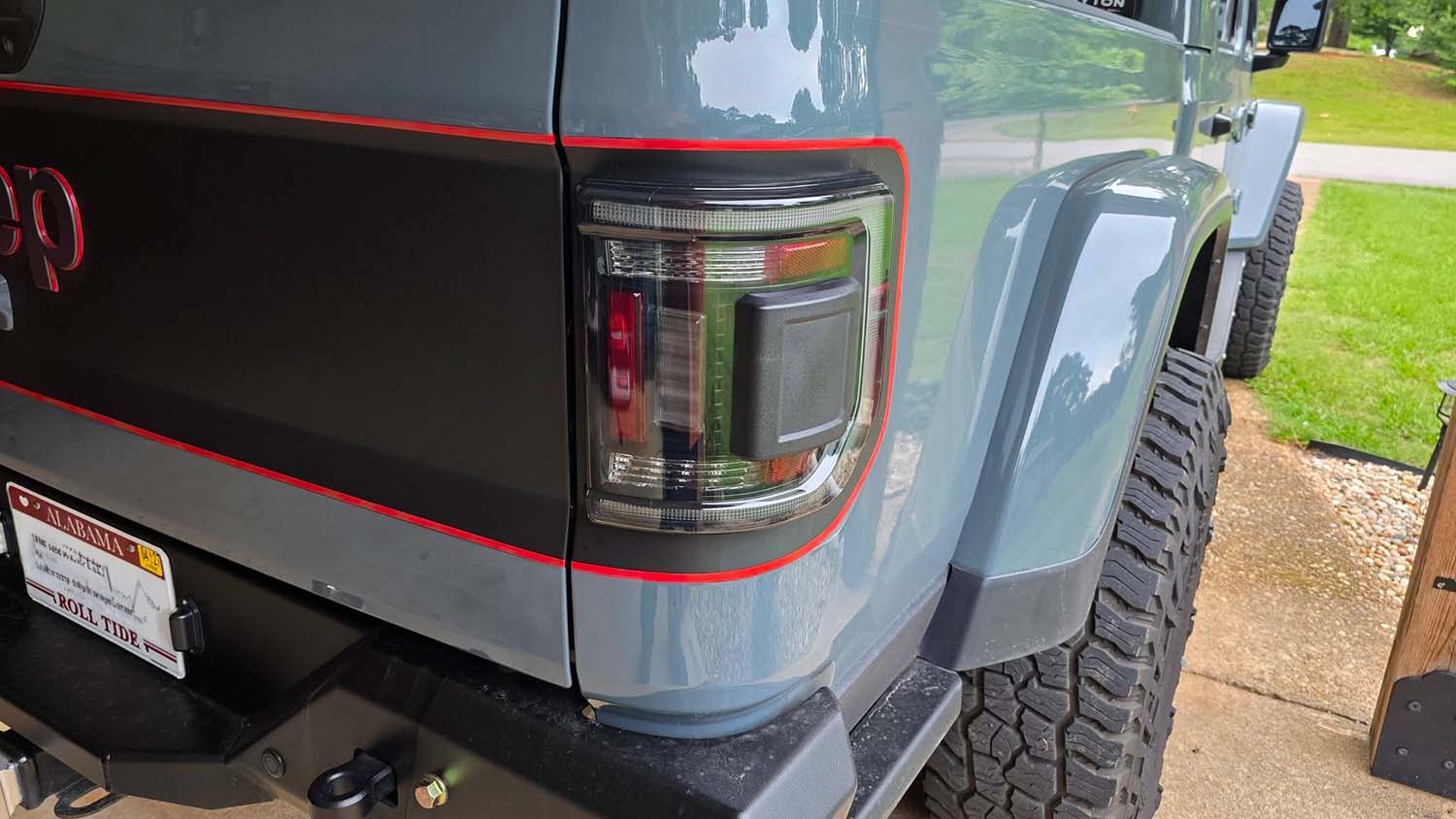 Best Jeep Gladiator JT Decals: Hood, Tailgate and Bedside Kits Ranked