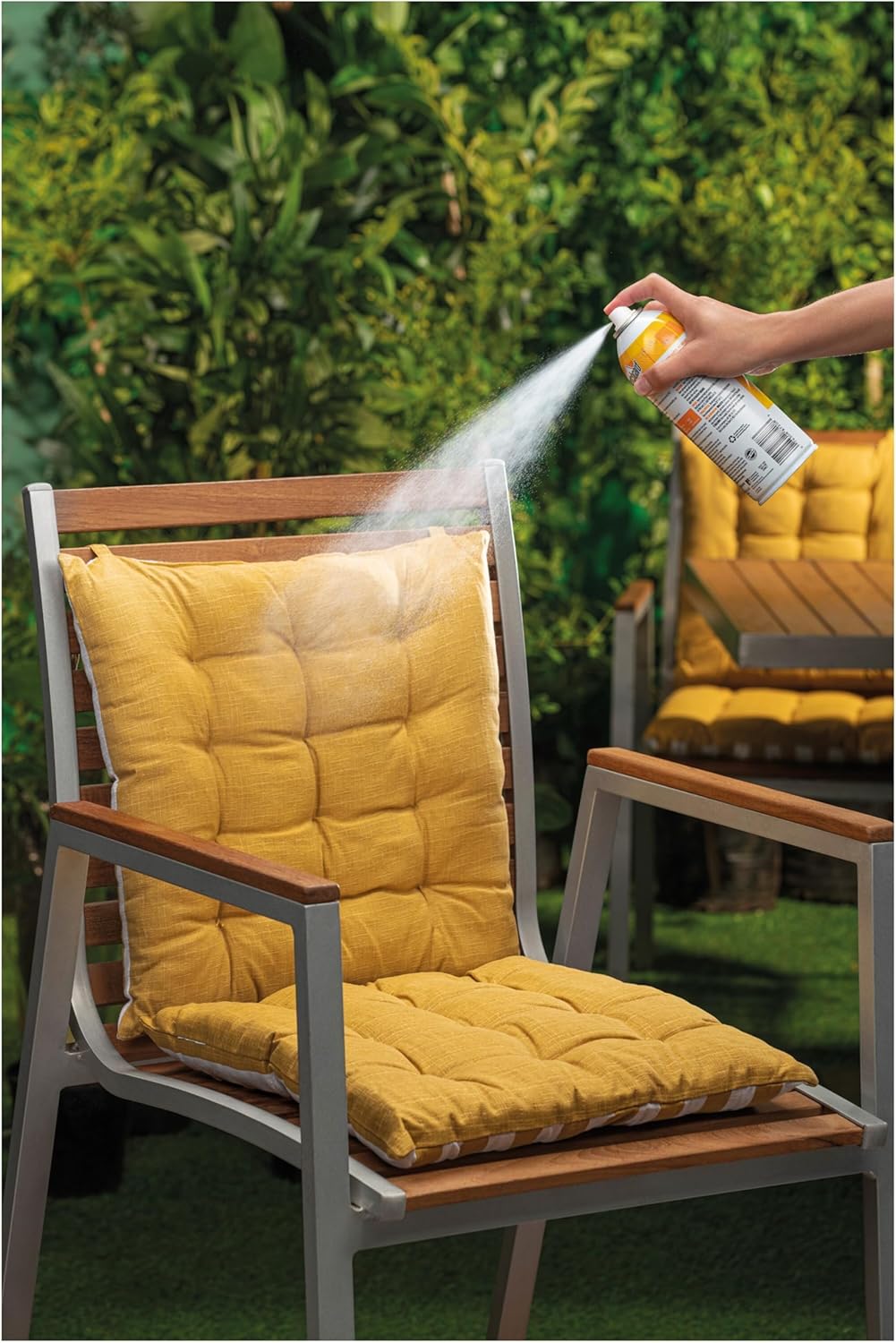 Scotchgard Outdoor Water & Sun Shield Fabric Spray – 10.5 oz